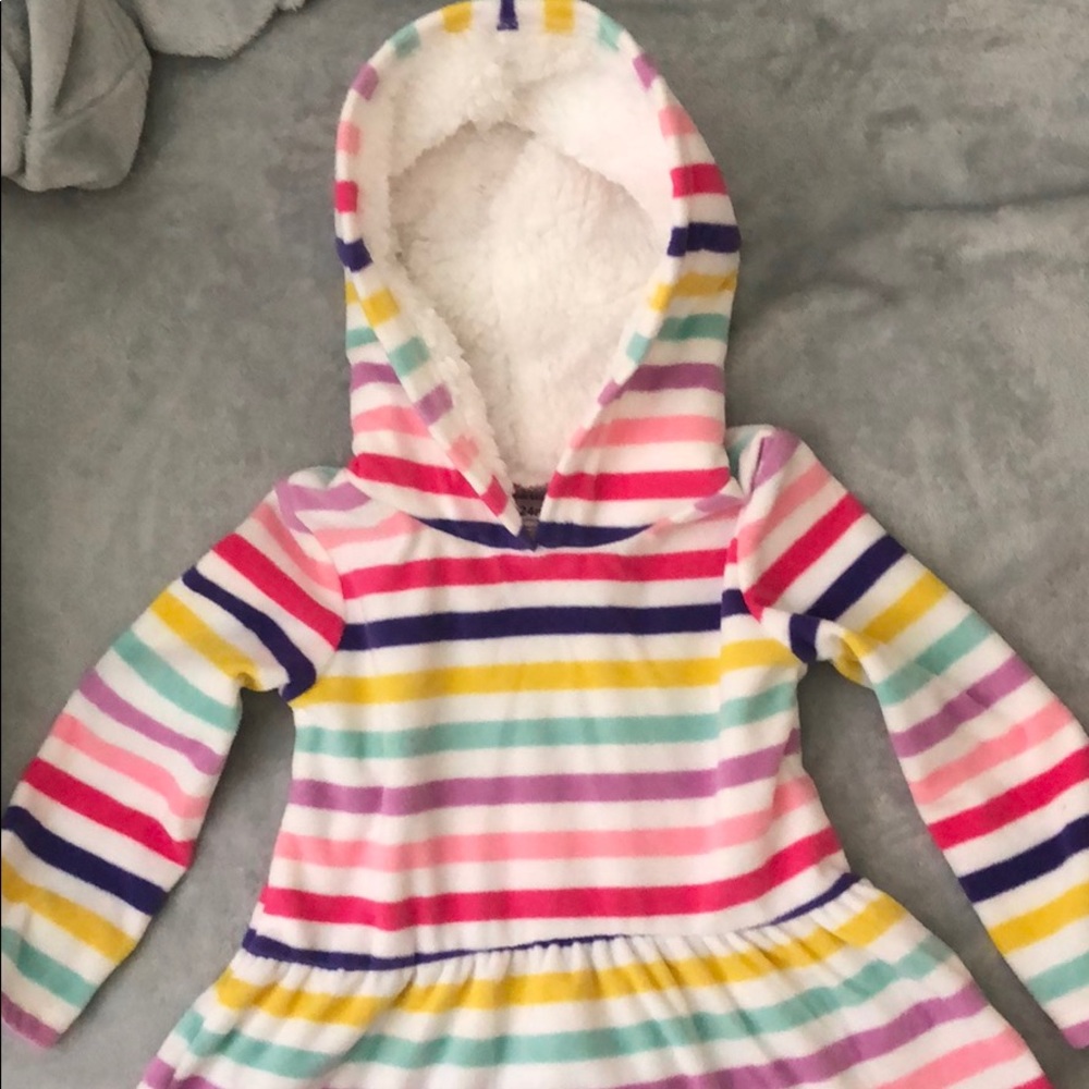 Multicolored fleece top